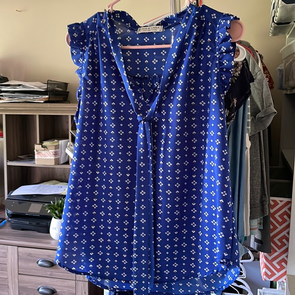 Cute flowy top